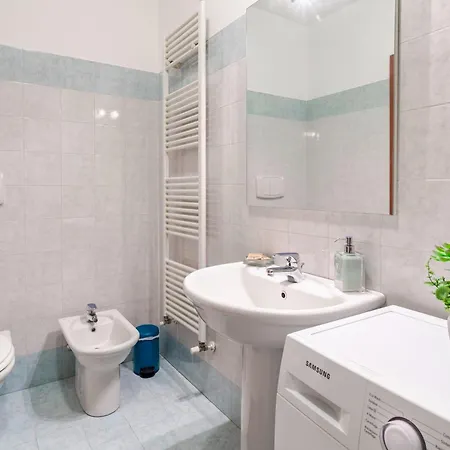 2 Minuti Dalla Stazione - Comfort & Design Apartment