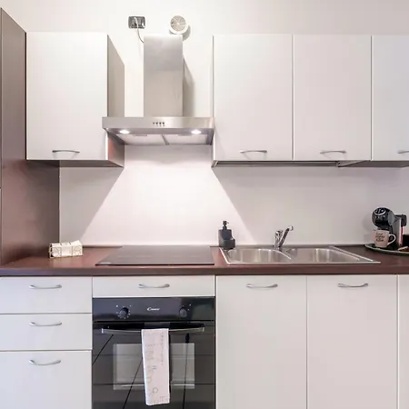 2 Minuti Dalla Stazione - Comfort & Design Apartment